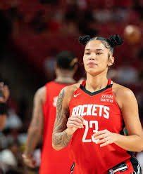 mulan hernandez plays basketball|Mulan Hernandez Age, Height, Biography, Wiki,。